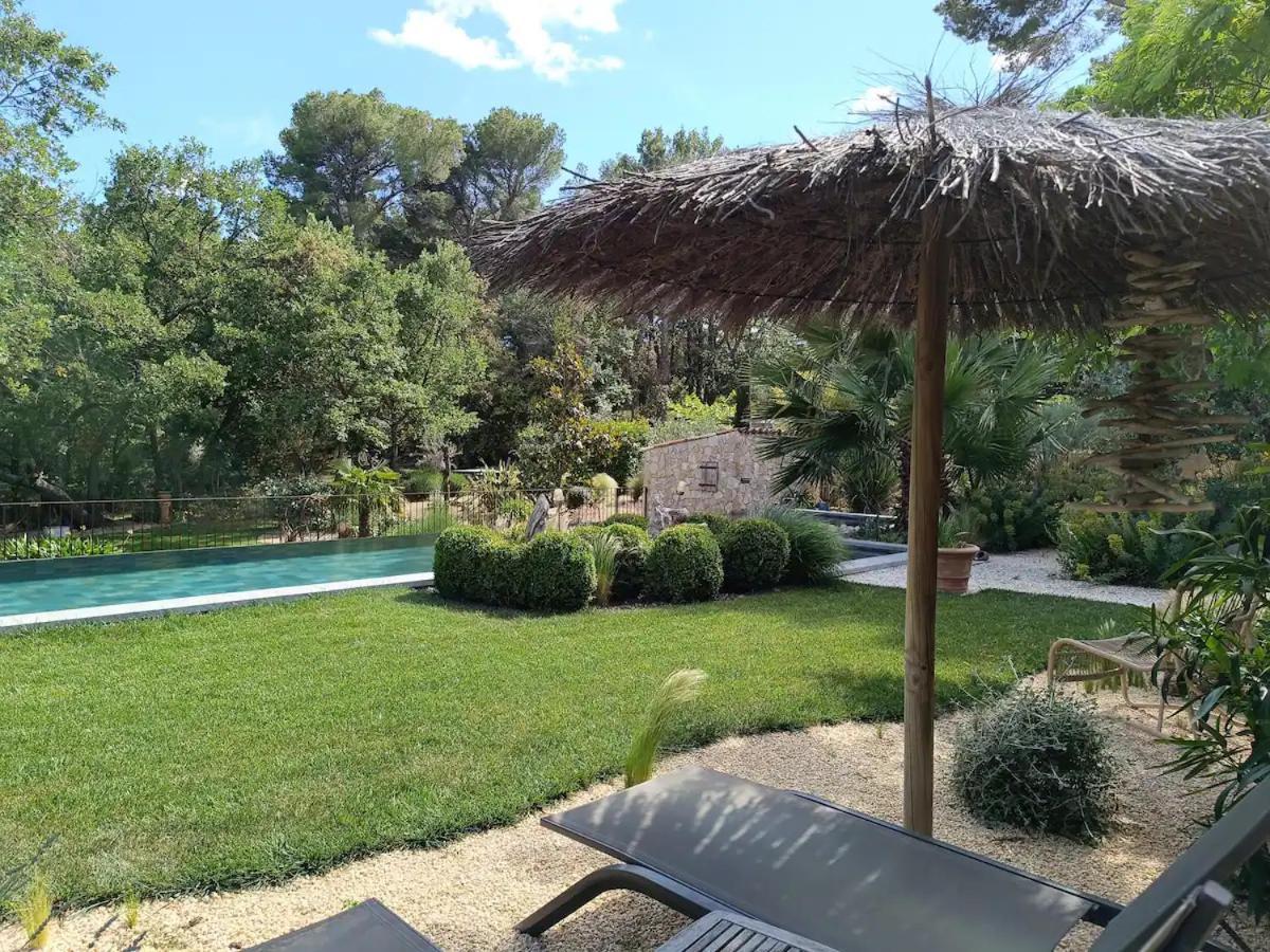 L'Autre Perle, Balneo En Supplement, Le Clos Des Perles Tourtour Exterior photo